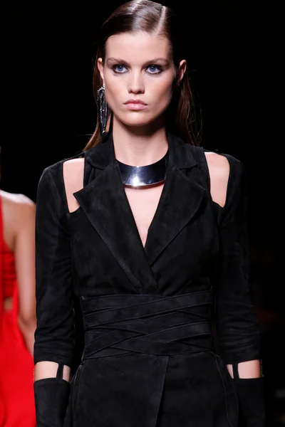 Look 44